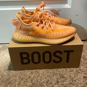 Yeezy Boost 350V2 Monocla authentic